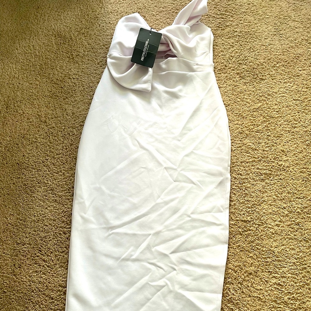 Pretty little thing strapless midi dress never worn tags on